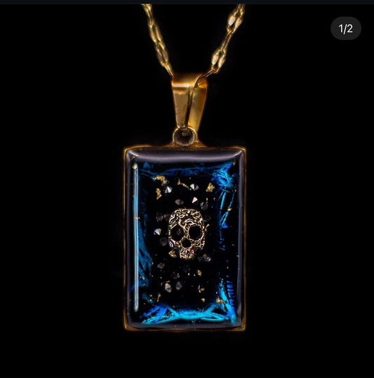 Everturn necklace